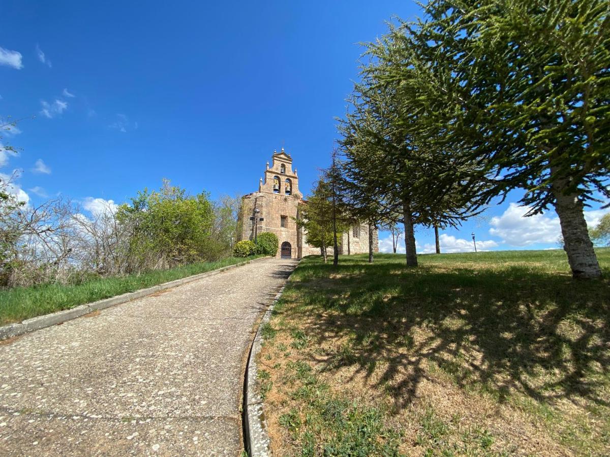 Albergue El Camino De Santovenia Santovenia De Oca エクステリア 写真